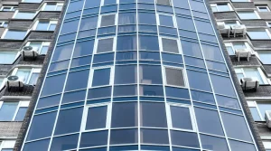 04.1 - benefits of commercial window tinting